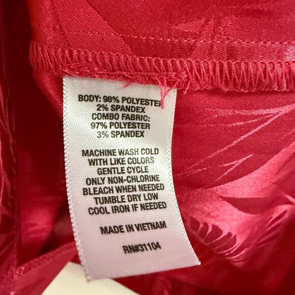 NWT Crown & Ivy Pink Satin Pajama Short Set Plus Size 1X - Picture 4 of 4